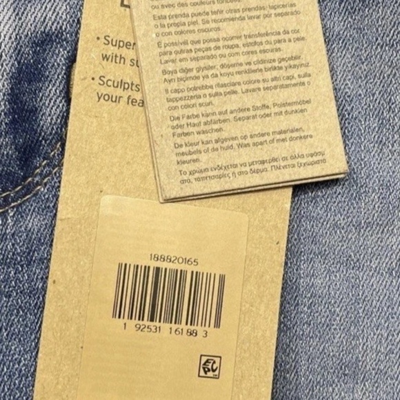 NEW! LEVI’S Women's High Rise Skinny Blue Jeans - Size 2 short (W26 L28) - Picture 5 of 7